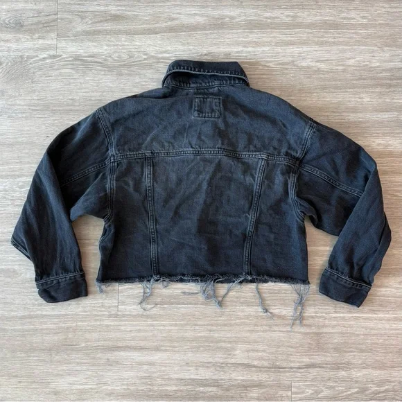 Abercrombie & Fitch Faded Black Cropped Denim Jacket, Size Small - Picture 3 of 6